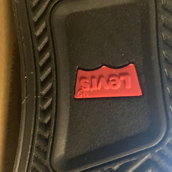 (1853) Levi's Womens Naya LUX Sporty Fashion Skate Sneaker Shoe size 8 1/2 - Picture 12 of 12